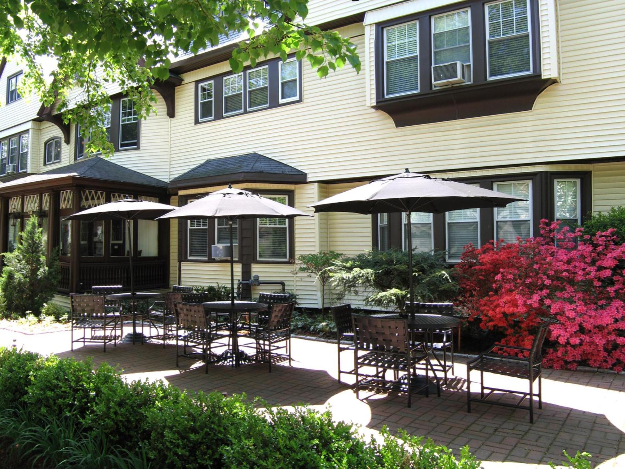 Longwood Inn Brookline Eksteriør bilde